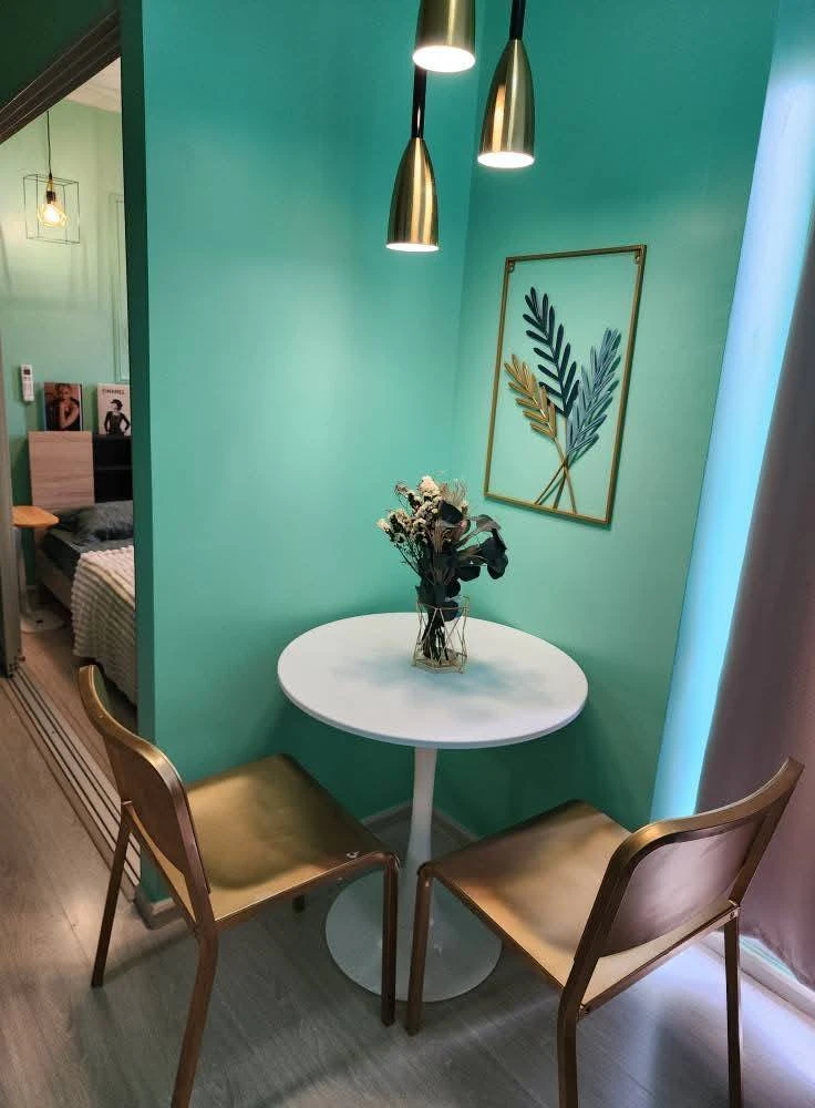 For rent: Plum Condo Park Rangsit Phase 2. Brightly colored room with full amenities. Don't miss out!