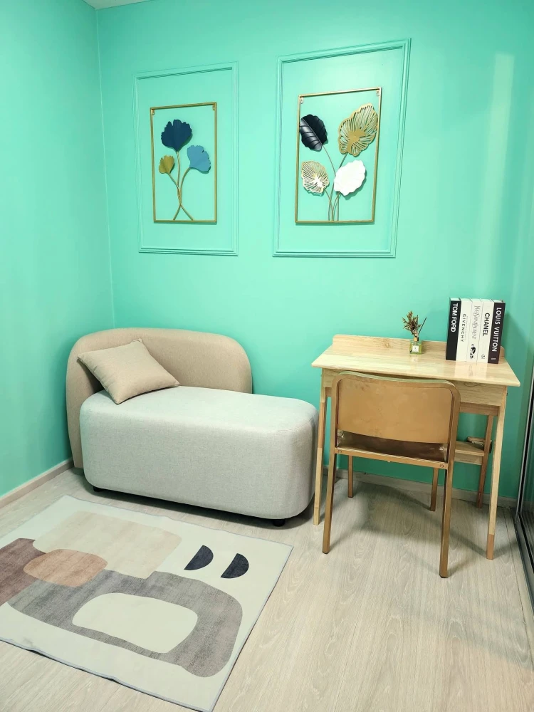 For rent: Plum Condo Park Rangsit Phase 2. Brightly colored room with full amenities. Don't miss out!