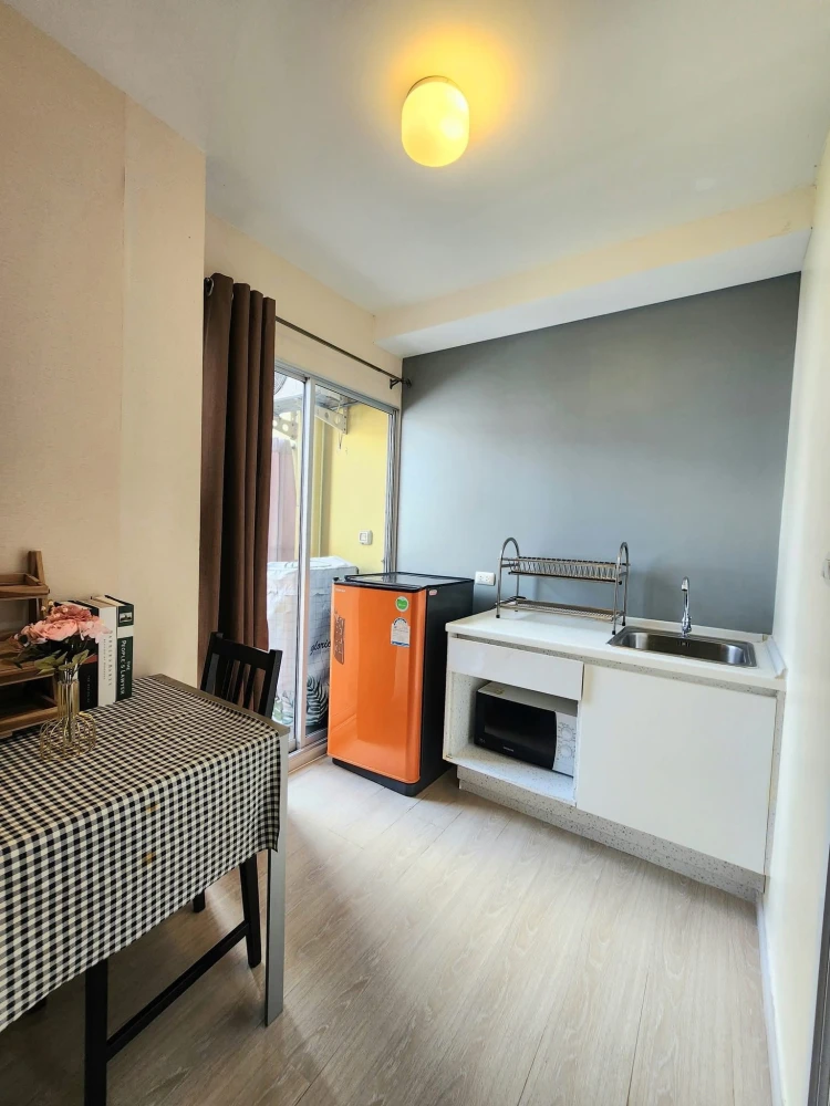 For rent: Plum Condo Park Rangsit Phase 3, near 7-11, best floor, has washing machine, fully furnished, reserve now.