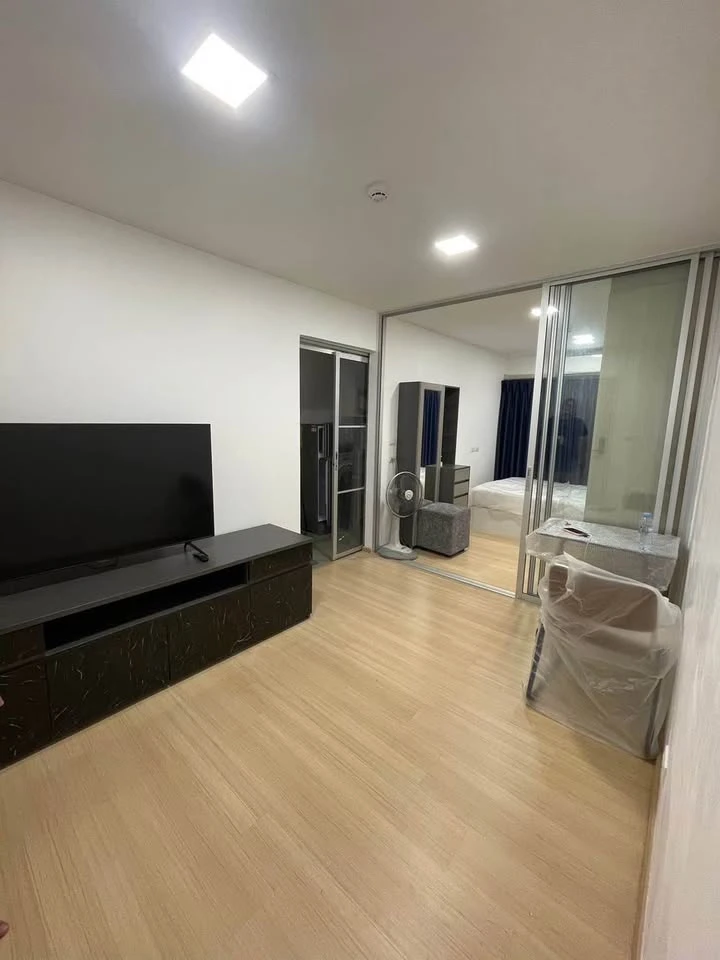 For rent: Plum Condo Rangsit Alive Phase 2, 1st floor, next to the pool, open to see the pool right away, built-in furniture, complete electrical appl