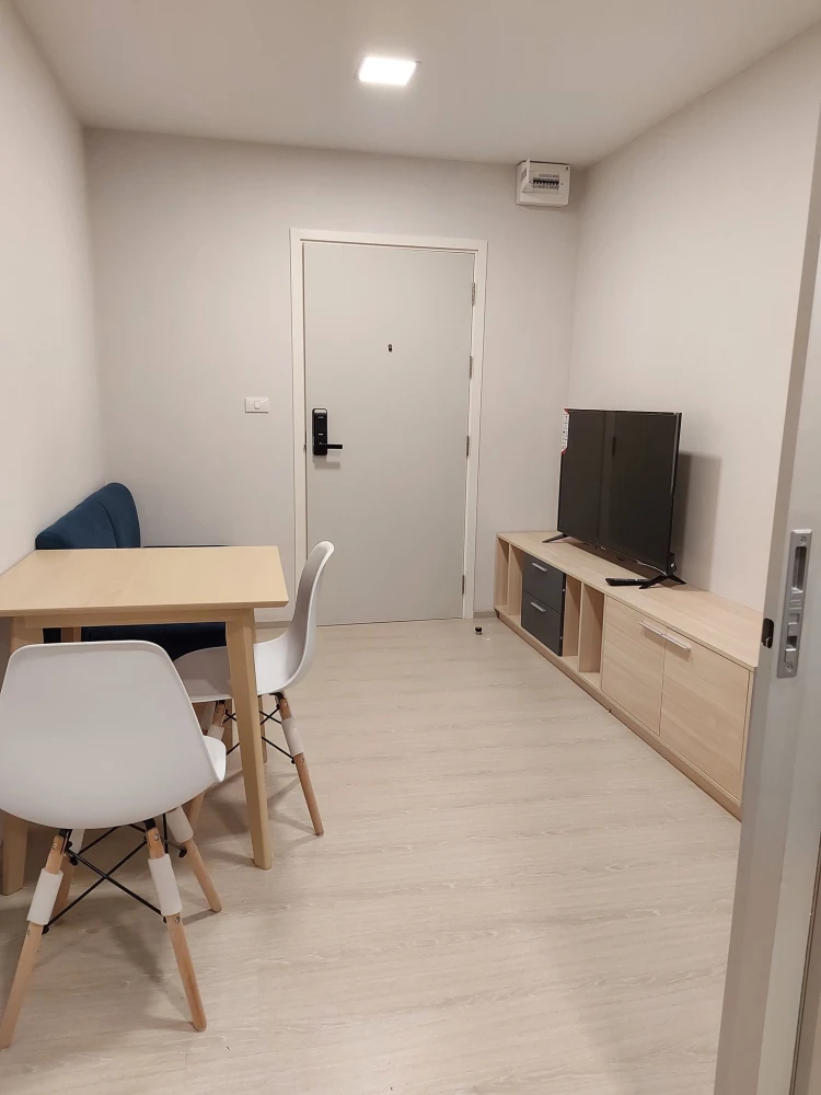 For rent: Plum Condo Rangsit Alive Phase 2, 5th floor, fully furnished and equipped with electrical appliances. Just bring your bags and move in.