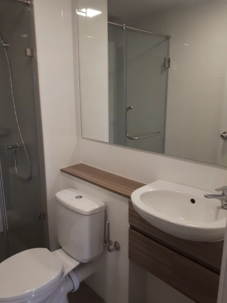 For rent: Plum Condo Rangsit Alive Phase 2, 5th floor, fully furnished and equipped with electrical appliances. Just bring your bags and move in.