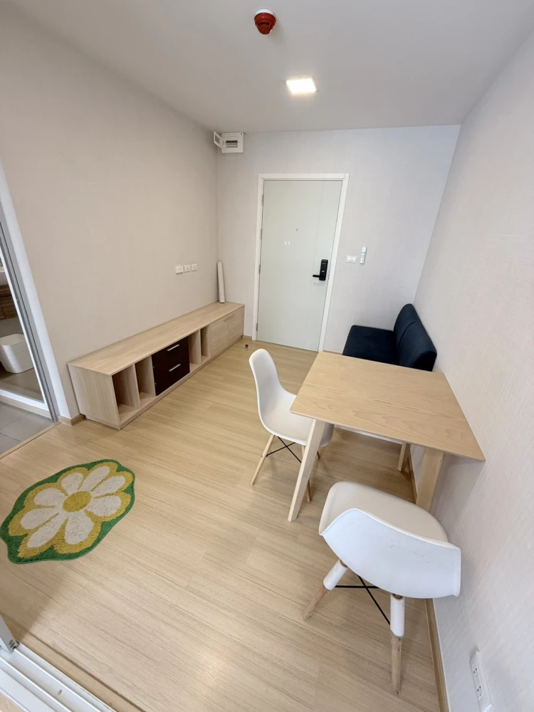 Plum Condo Rangsit Alive Phase 2 for rent. Beautiful and comfortable room. Book now!!