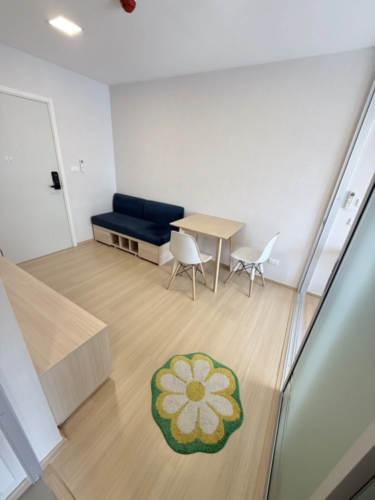 Plum Condo Rangsit Alive Phase 2 for rent. Beautiful and comfortable room. Book now!!