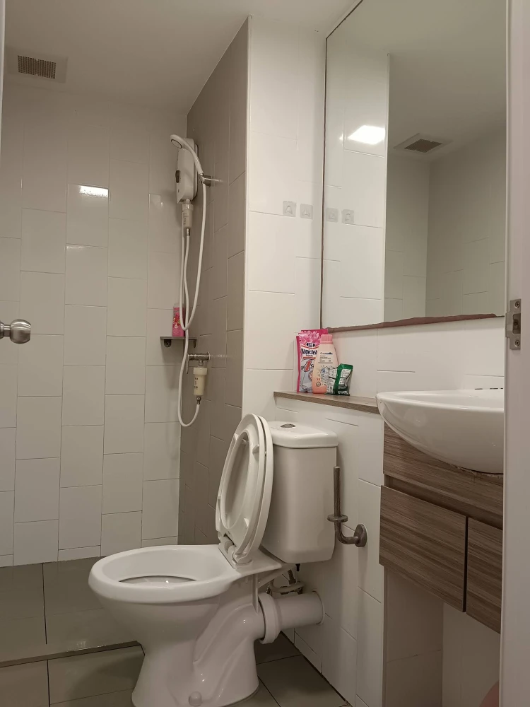 For rent: Plum Condo Rangsit Alive Phase 2, corner unit. Nice and affordable. Book now!