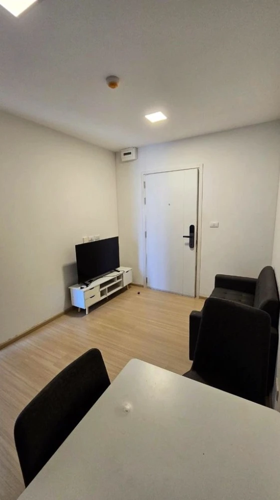 For rent: Plum Condo Rangsit Fresh, Building A, 8th floor, exterior view. Fully furnished with appliances, ready to move in.