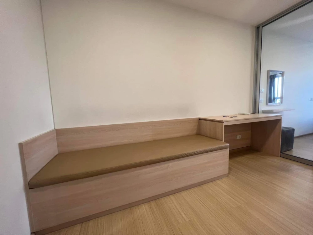 For rent: Plum Condo Rangsit Fresh, beautiful built-in room, Muji style, great price, you can't miss it.