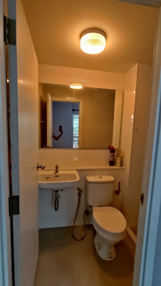 For rent Plum Condo Ramkhamhaeng 60 Interchange. The room is separated into a very good area. The room next to the swimming pool is very chic. Move no