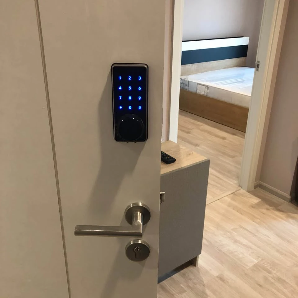 Plum Condo Ramkhamhaeng Station for rent, 8th floor. Fully furnished with appliances and washing machine. Pool view. Ready to move in.