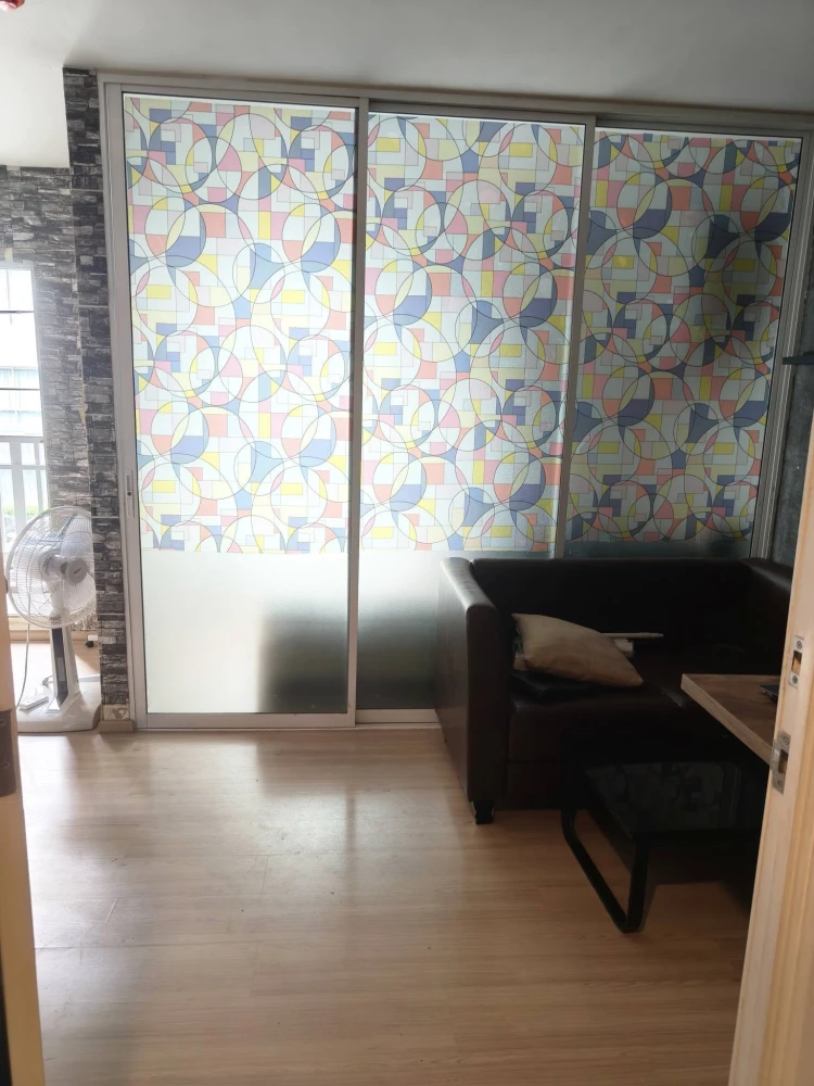 Plum Condo Ladprao 101 for rent. The unit is near the elevator, a short walk away, and at a great price. Move in now, don't wait!