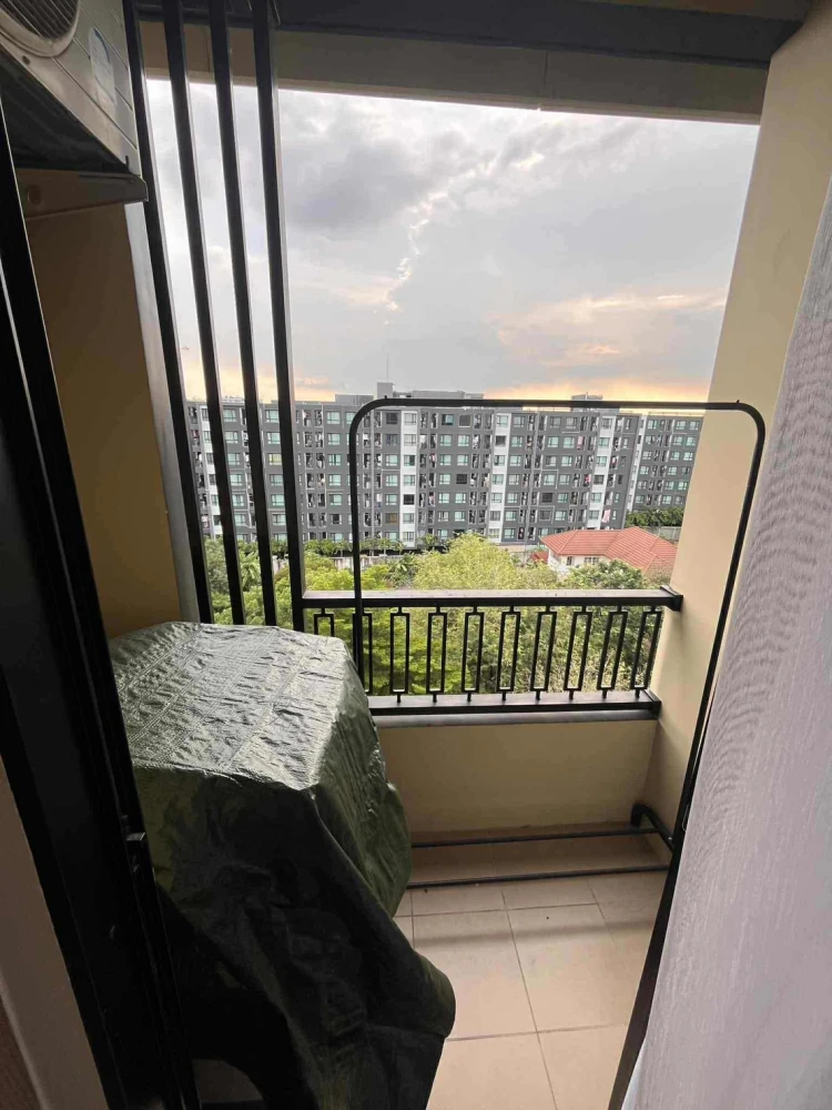 For rent: Plum Condo Saphan Mai Station, fully furnished with furniture and appliances, just bring your bags and move in.