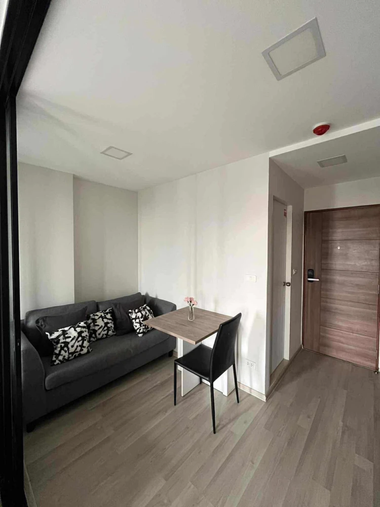 For rent: Plum Condo Saphan Mai Station, fully furnished with furniture and appliances, just bring your bags and move in.