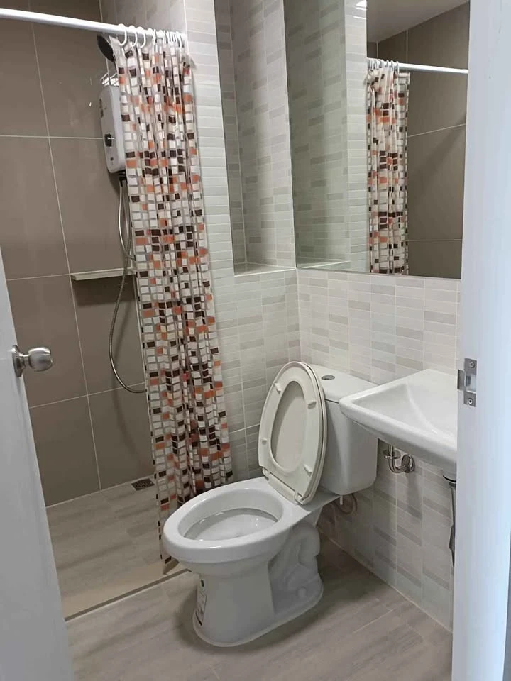 For rent: Plum Condo Saphan Mai Station. Partitioned rooms, fully furnished with appliances. Great price! Don't miss out!