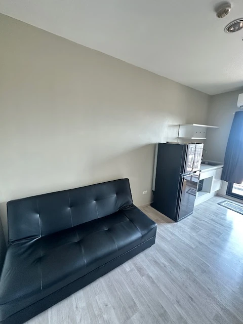 Plum Condo Central Station for rent. High floor unit, ready to move in, fully furnished. Affordable price. Book now before it's too late! This price i