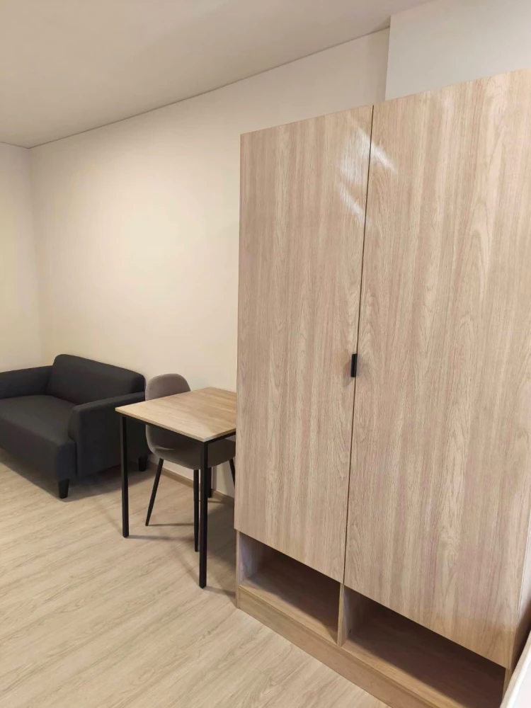 For rent: Plum Condo Chaengwattana Don Mueang, 3rd floor, Building B, clear view, no buildings blocking, cool breeze, furnished room, ready to move in