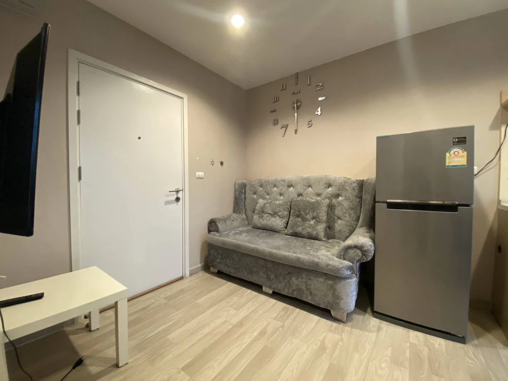 Plum Condo Chokchai 4 for rent, ready to move in, fully furnished, appliances included, just bring your bags and move in. Don't miss out!