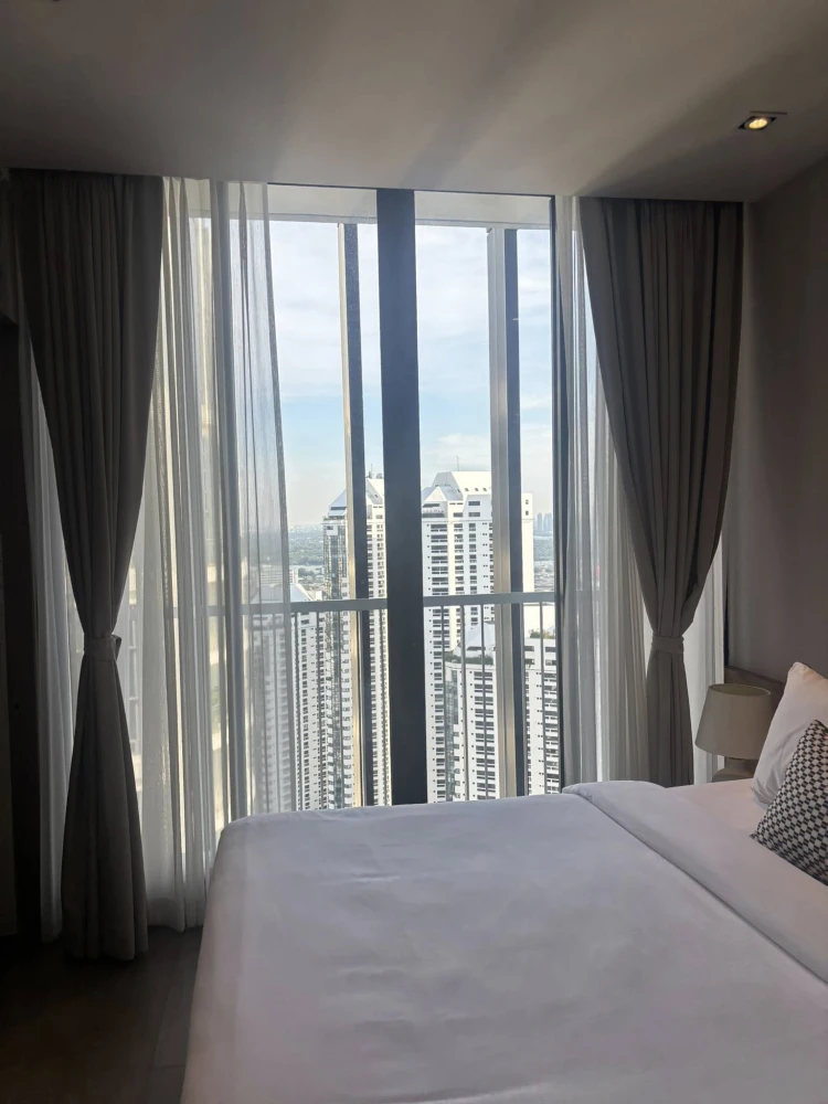 For rent: Park 24 Origin Phrom Phong, 20th floor, very high floor, simply decorated, ready to move in!