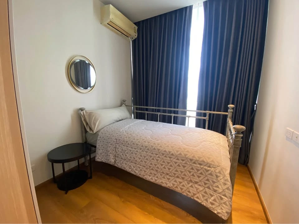 For rent: Park 24 Origin Phrom Phong, 45th floor, very high, simply decorated but looks great, warm and comfortable atmosphere, you must arrange it!!