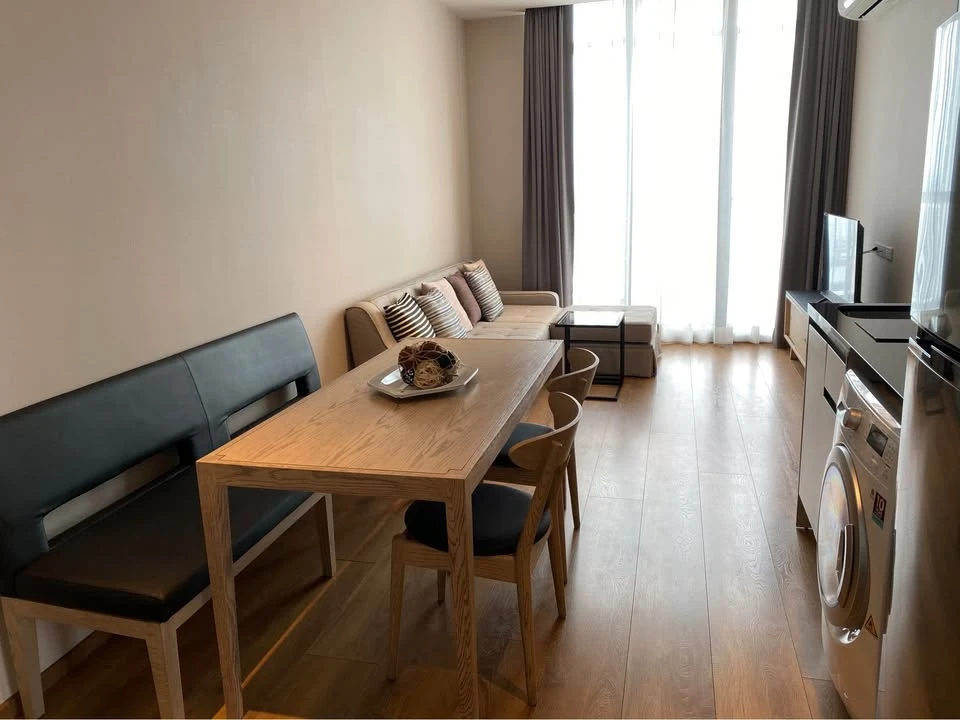 For rent: Park 24 Origin Phrom Phong, 46th floor, highest floor, stunning city view, simply decorated, nice to live in. Can you not book it?
