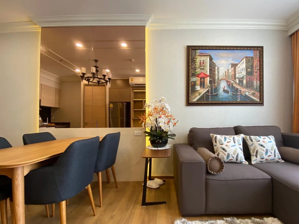 For rent: 2 bedrooms, 1 bathroom, fully furnished at Park 24 Origin Phrom Phong. Book now!