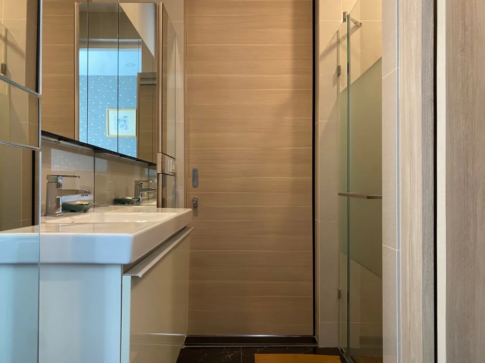For rent: 2 bedrooms, 1 bathroom, fully furnished at Park 24 Origin Phrom Phong. Book now!