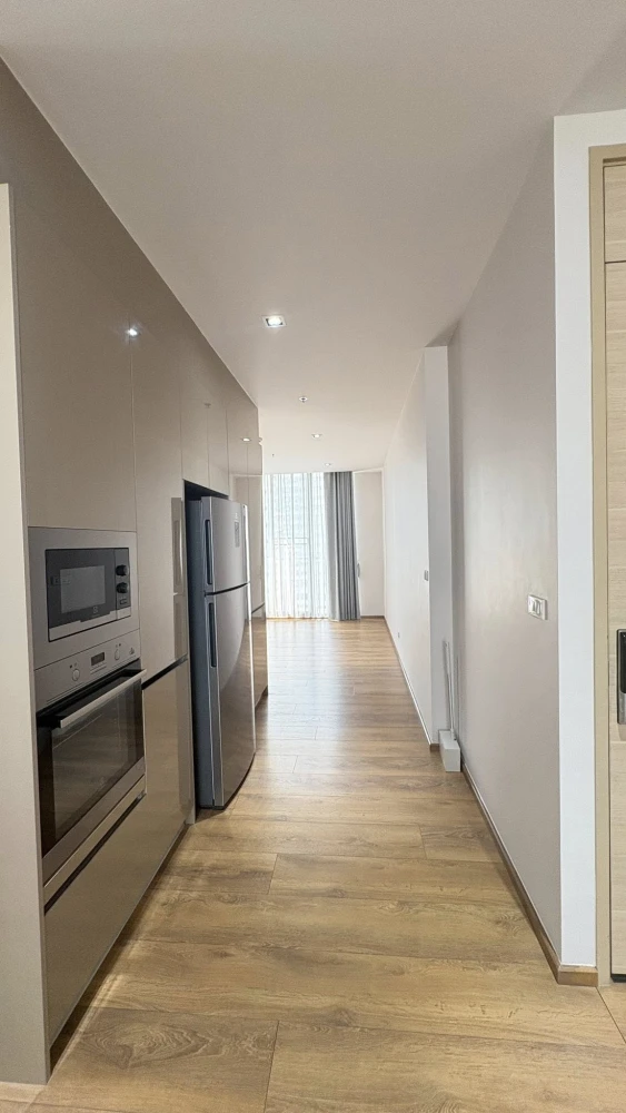 For rent: Park 24 Origin Phrom Phong, 3 bedrooms, 2 bathrooms, spacious living area, fully furnished and ready to move in.