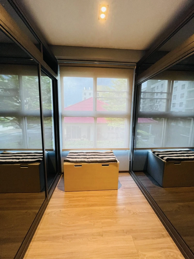 For Rent: Park View Vibhavadi, large room!! 64 sq m. Quiet and uncrowded. Beautifully decorated with built-in furniture. Don't miss out!