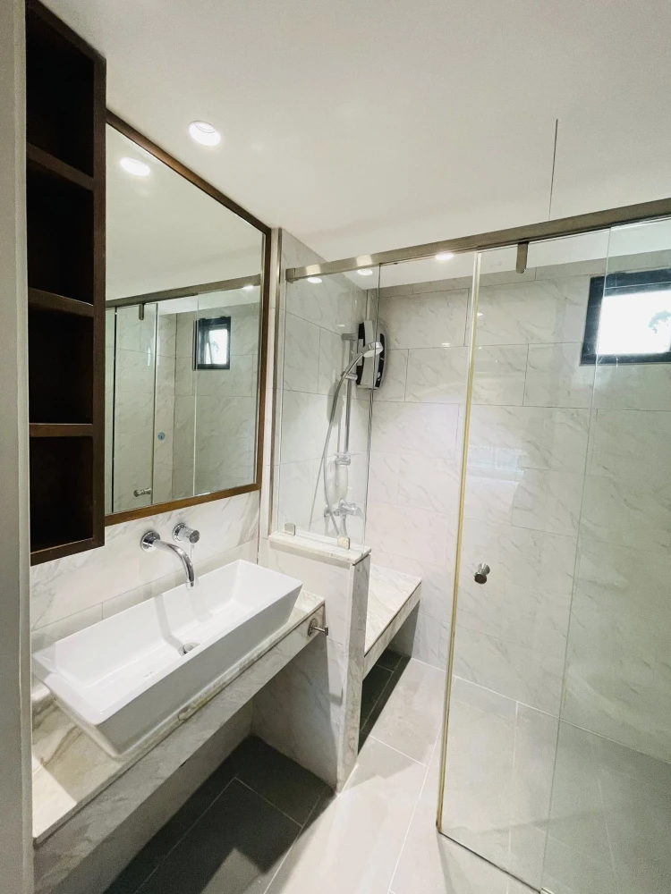 For Rent: Park View Vibhavadi, large room!! 64 sq m. Quiet and uncrowded. Beautifully decorated with built-in furniture. Don't miss out!