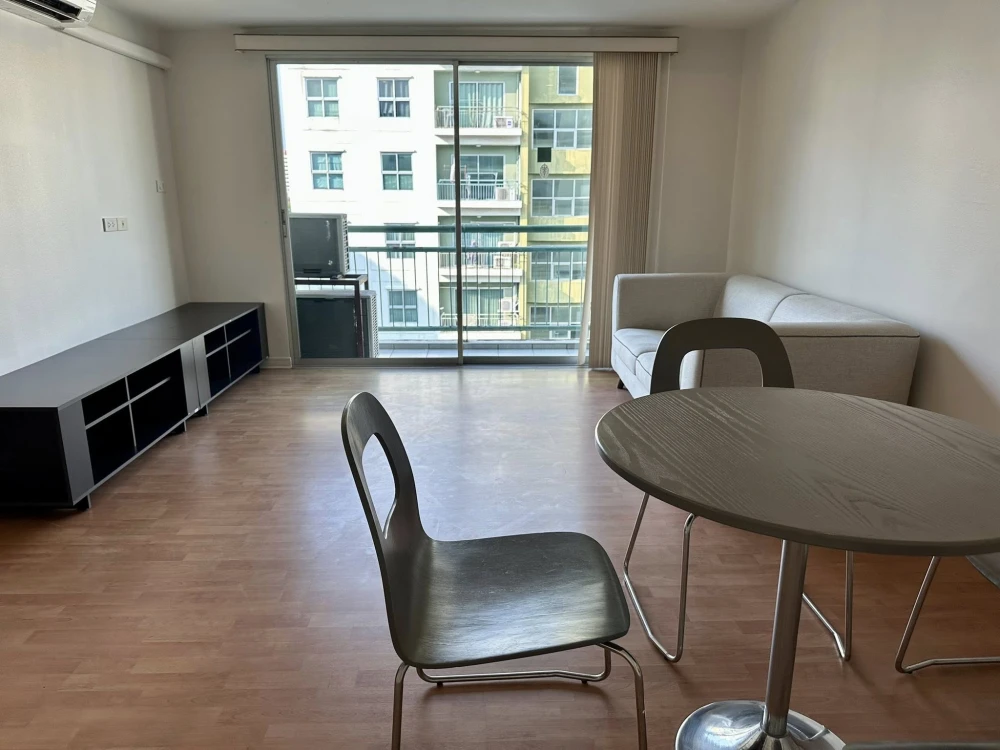 For rent: Park View Vibhavadi, Building C2, 6th floor. Fully furnished, comfortable and spacious. Book now!