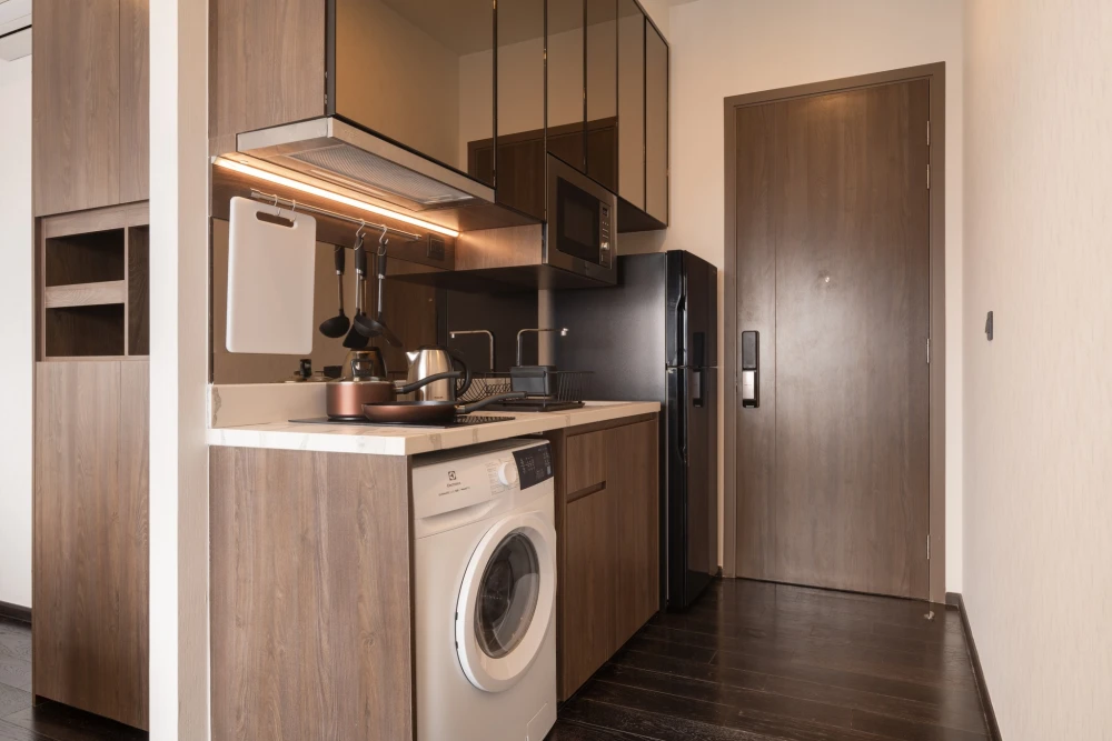 For rent: Park Origin Thonglor, modernly furnished and fully equipped with appliances. Book now before it's too late!