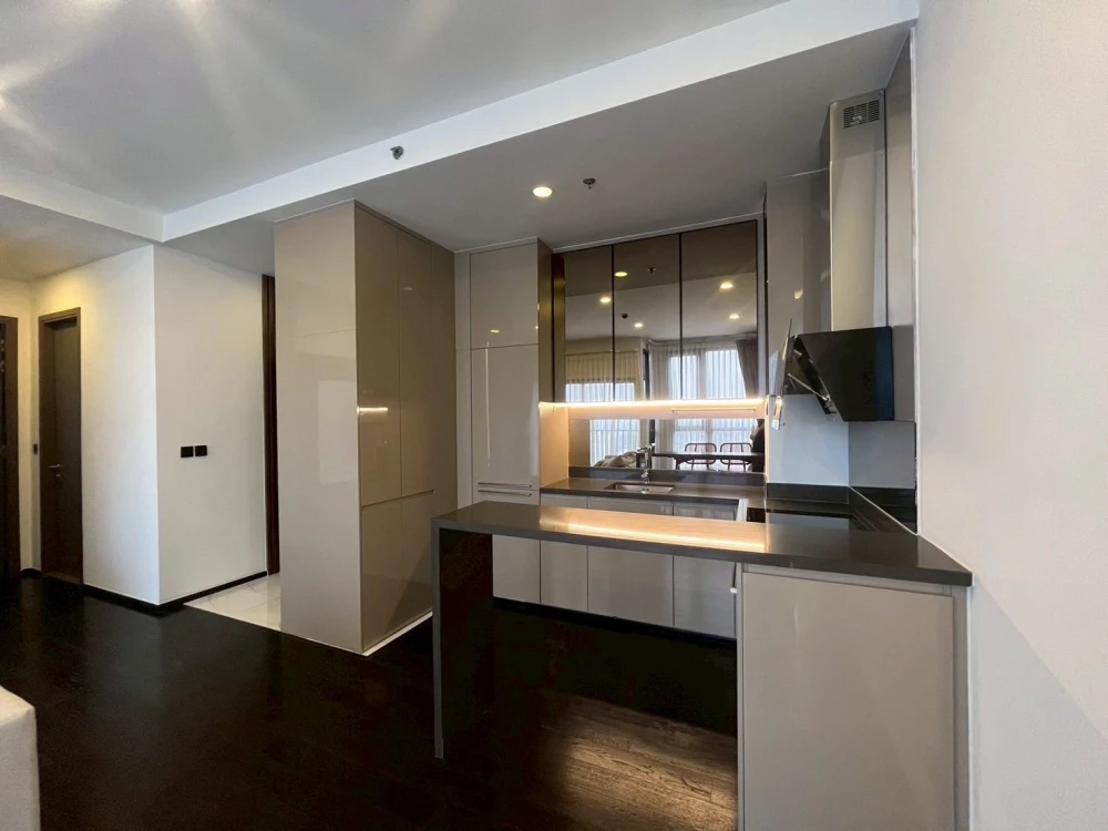 For sale or rent, Park Origin Thonglor, 38th floor, high floor, 2 bedrooms, fully furnished, ready to move in. Book now, don't miss it.