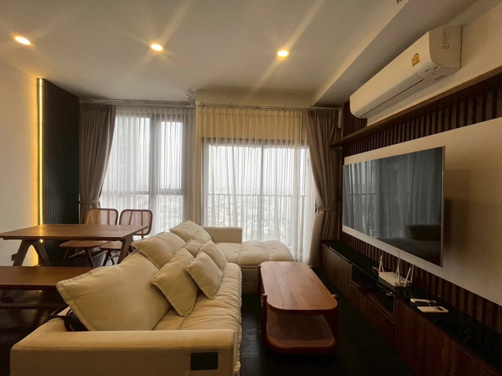 For sale or rent, Park Origin Thonglor, 38th floor, high floor, 2 bedrooms, fully furnished, ready to move in. Book now, don't miss it.