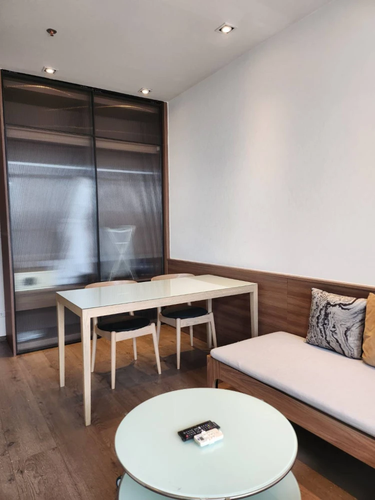 For rent: Park Origin Phrom Phong, ready to move in, 40th floor, high view, great price, hurry and reserve now, don't miss out!
