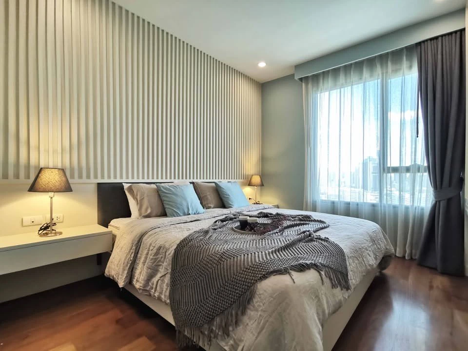 For rent: Parco Condominium, Chao Phraya River view, corner room, beautiful view, quiet, fully furnished, reserve now!