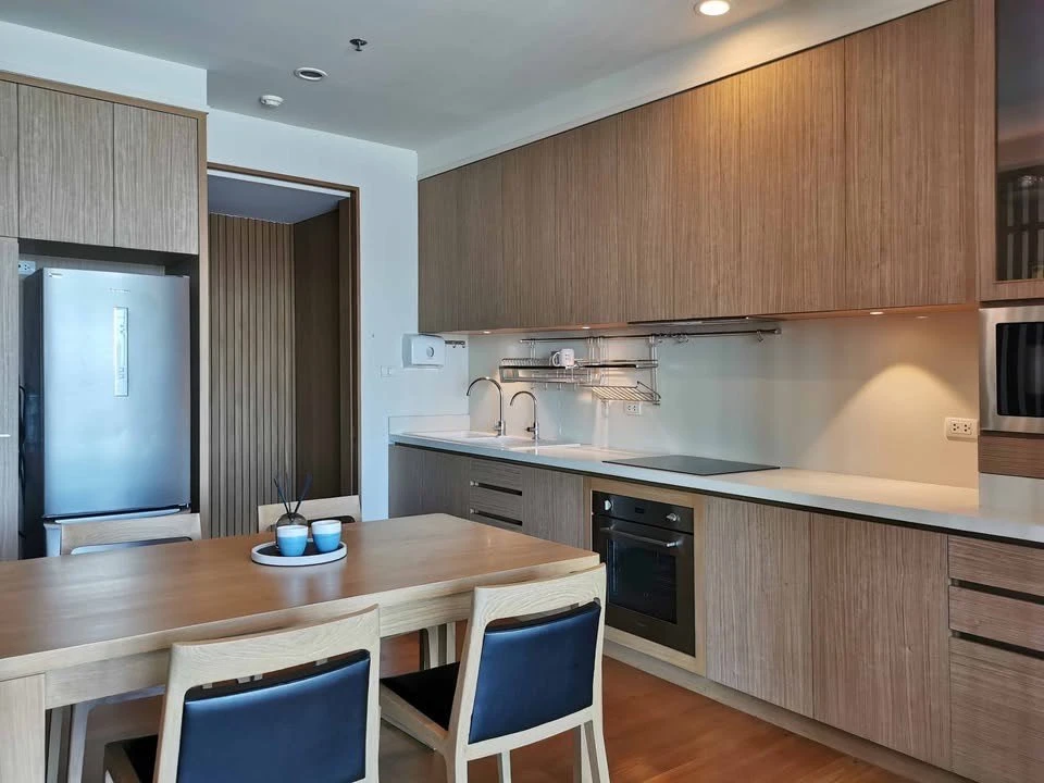 For rent: Parco Condominium, Chao Phraya River view, corner room, beautiful view, quiet, fully furnished, reserve now!