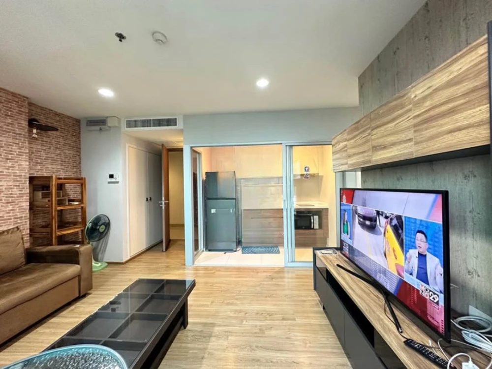 For rent: Fuse Chan-Sathorn, 22nd floor, beautiful unobstructed view, 2 bedrooms, 2 bathrooms, nicely decorated. Book now!
