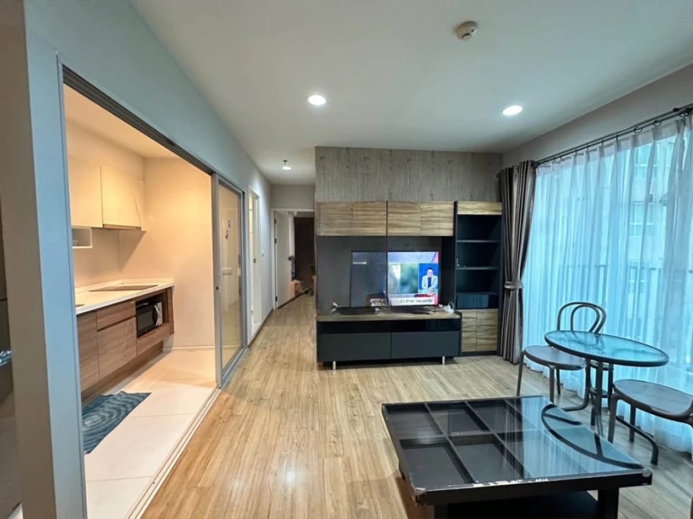 For rent: Fuse Chan-Sathorn, 22nd floor, beautiful unobstructed view, 2 bedrooms, 2 bathrooms, nicely decorated. Book now!