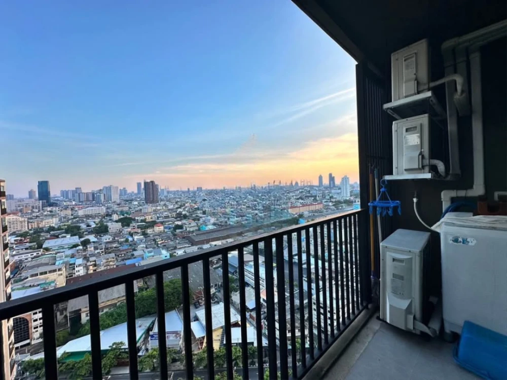 For rent: Fuse Chan-Sathorn, 22nd floor, beautiful unobstructed view, 2 bedrooms, 2 bathrooms, nicely decorated. Book now!