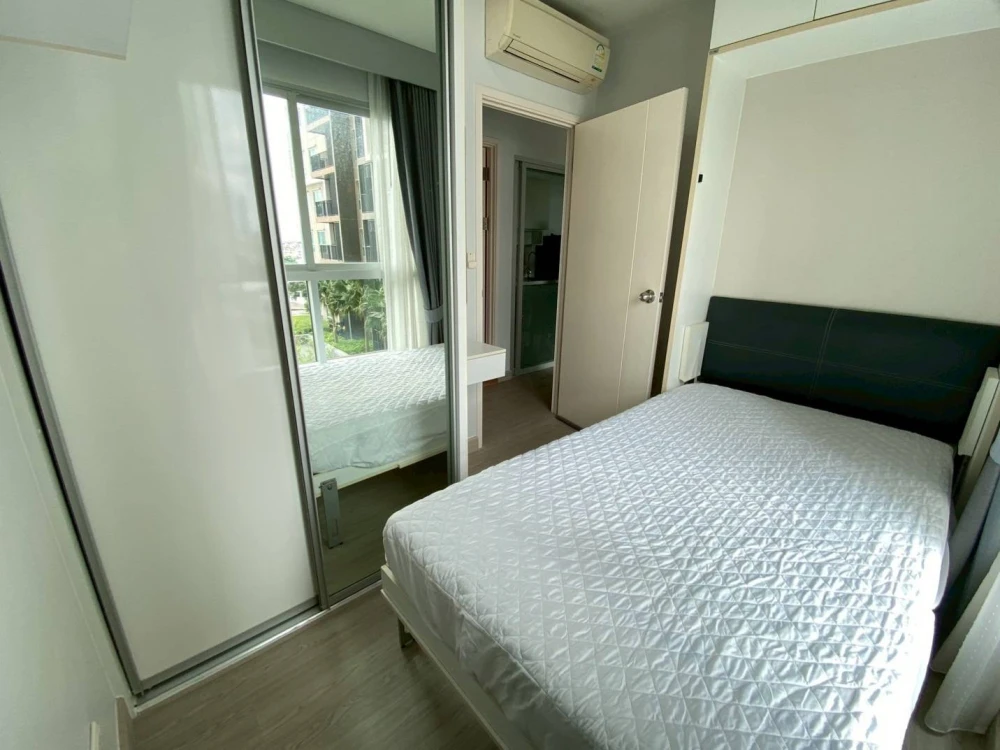 For rent: Fuse Chan-Sathorn, 7th floor, spacious room, plenty of exam space, not crowded, fully furnished. If you miss it, you'll regret it.