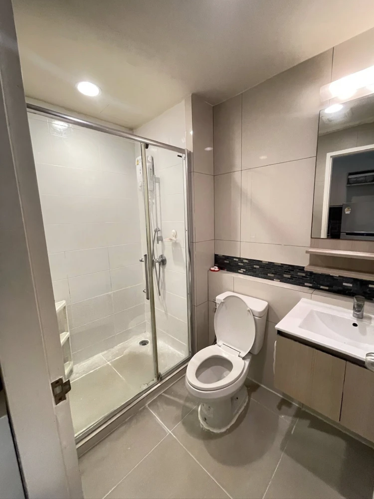 For rent: Fuse Miti Ratchada-Sutthisan, room decorated with built-in furniture + wallpaper, with quality furniture. You will regret it if you miss it.