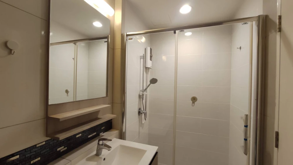 For rent: Fuse Miti Suthisan - Ratchada, 6th floor, fully furnished room, nice to live in, book now, don't miss out.