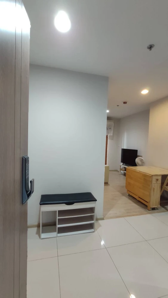 For rent: Fuse Miti Suthisan - Ratchada, 6th floor, fully furnished room, nice to live in, book now, don't miss out.