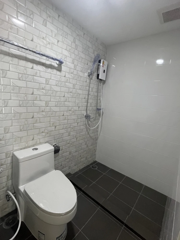 For rent!! Feel Condo Lat Phrao 122, 4th floor, beautiful room, fully furnished, good location, ready to move in, hurry up and book now!!