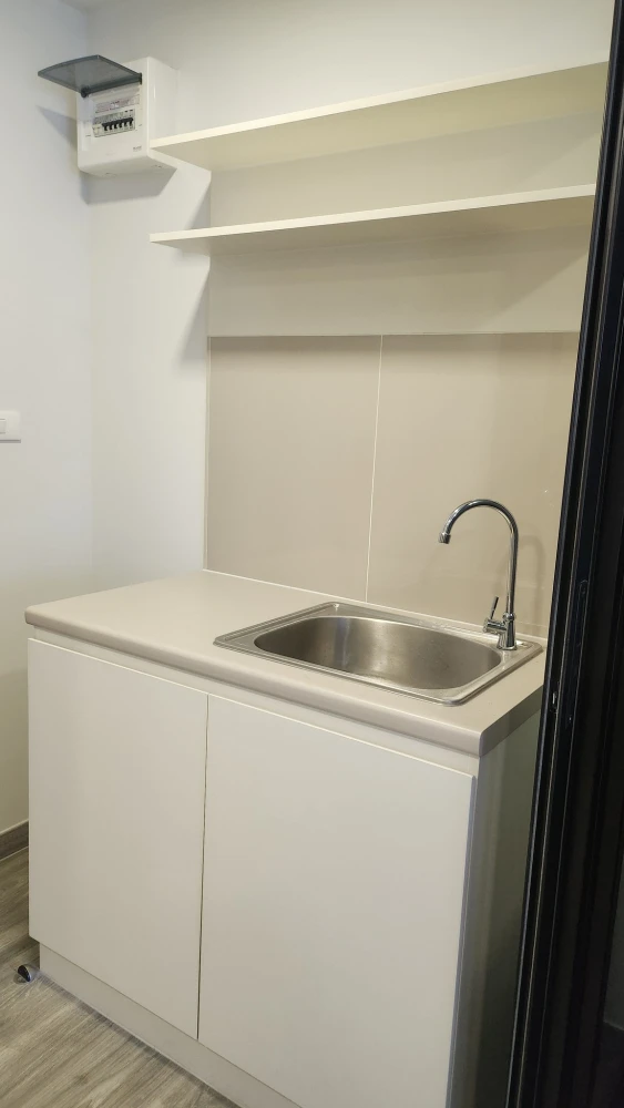 For rent: Monte Rangsit, 2nd floor, fully furnished room, just bring your bag and you can move in immediately. Book now!