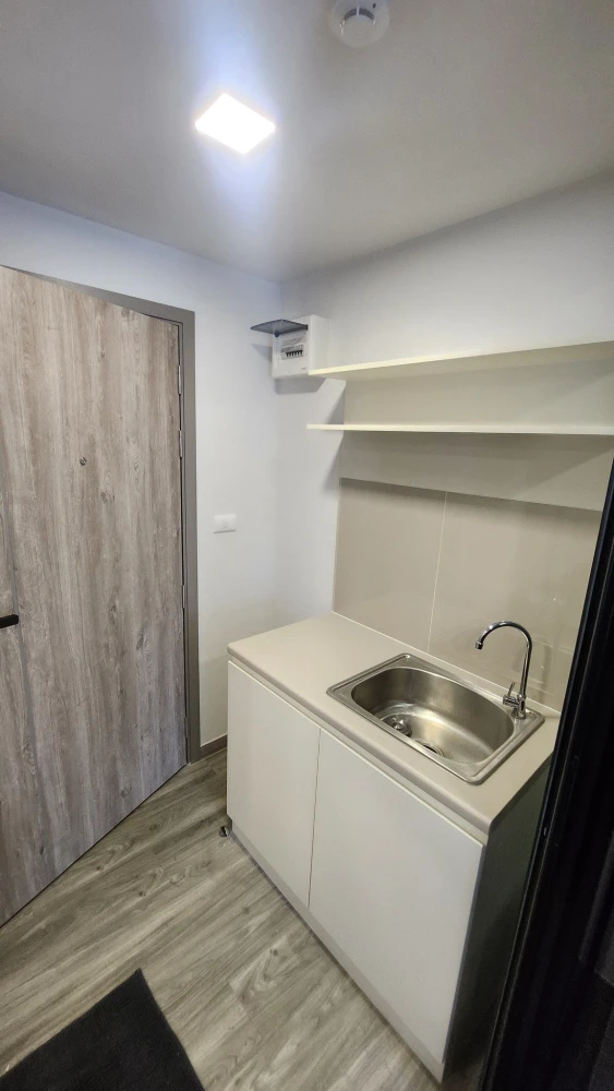 For rent: Monte Rangsit, 2nd floor, fully furnished room, just bring your bag and you can move in immediately. Book now!