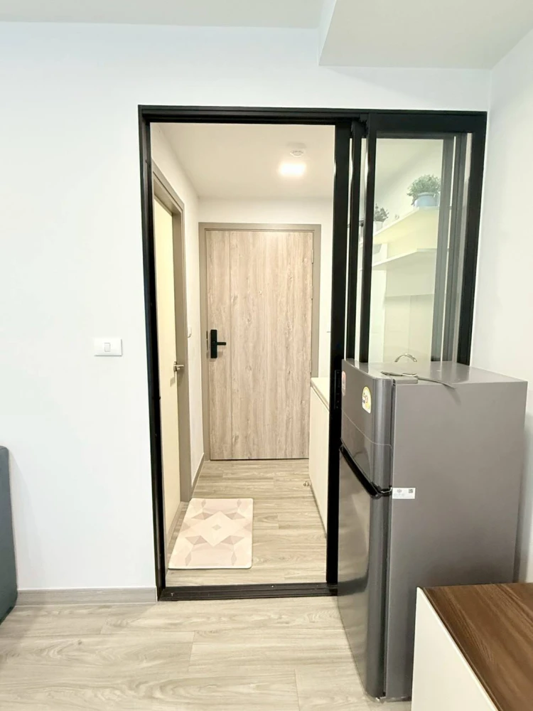 For rent: Monte Rangsit, Building C, common area building, 3rd floor, with good quality electrical appliances. Reserve now.