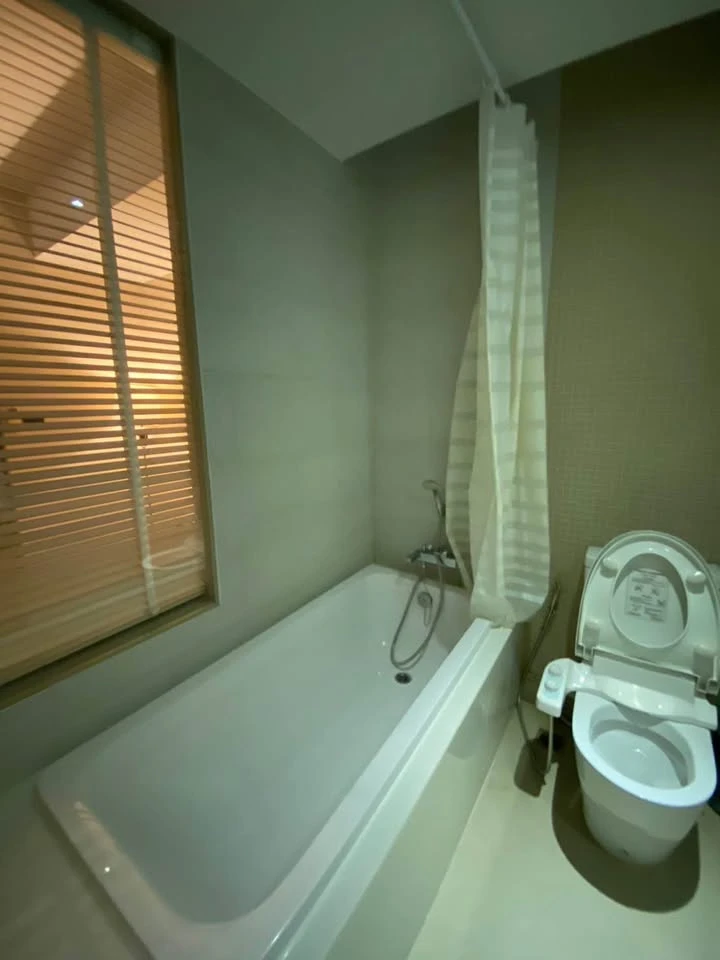 For rent: Marina Bay Front Sriracha, high floor, ready to move in, fully furnished, spacious and comfortable. Hurry and reserve now!