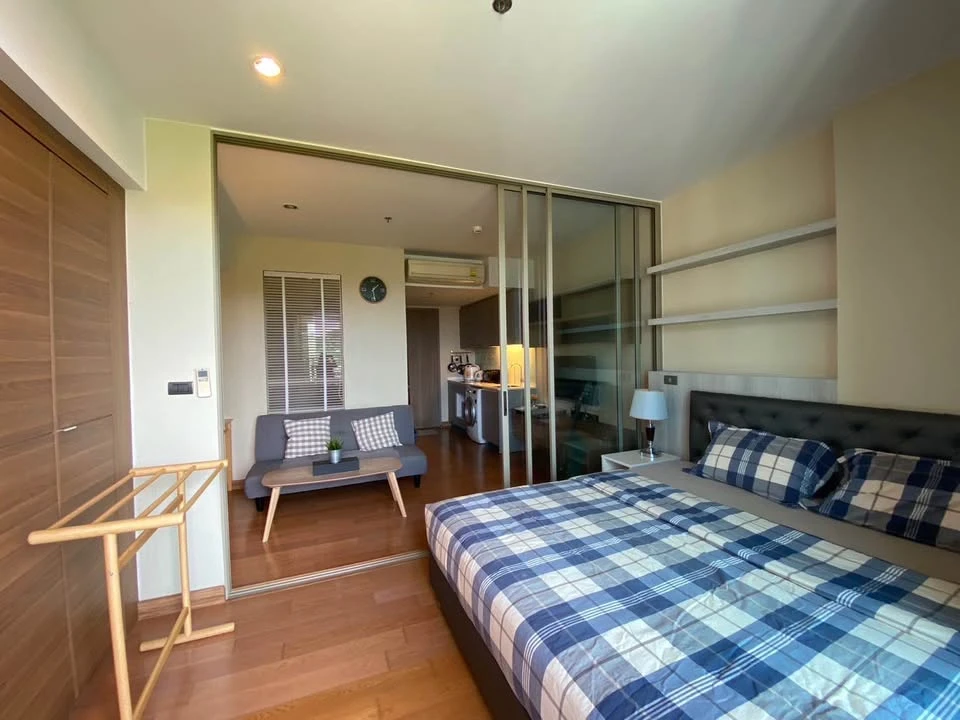 For rent: Marina Bay Front Sriracha, high floor, ready to move in, fully furnished, spacious and comfortable. Hurry and reserve now!