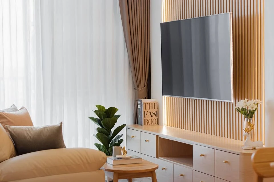 For rent: Maru Ekkamai 2, high floor, 20th floor, open view, decorated in Japanese Muji style, very warm and comfortable.