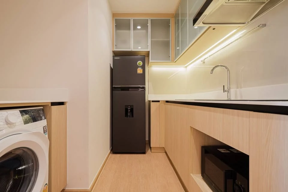 For rent: Maru Ekkamai 2, high floor, 20th floor, open view, decorated in Japanese Muji style, very warm and comfortable.
